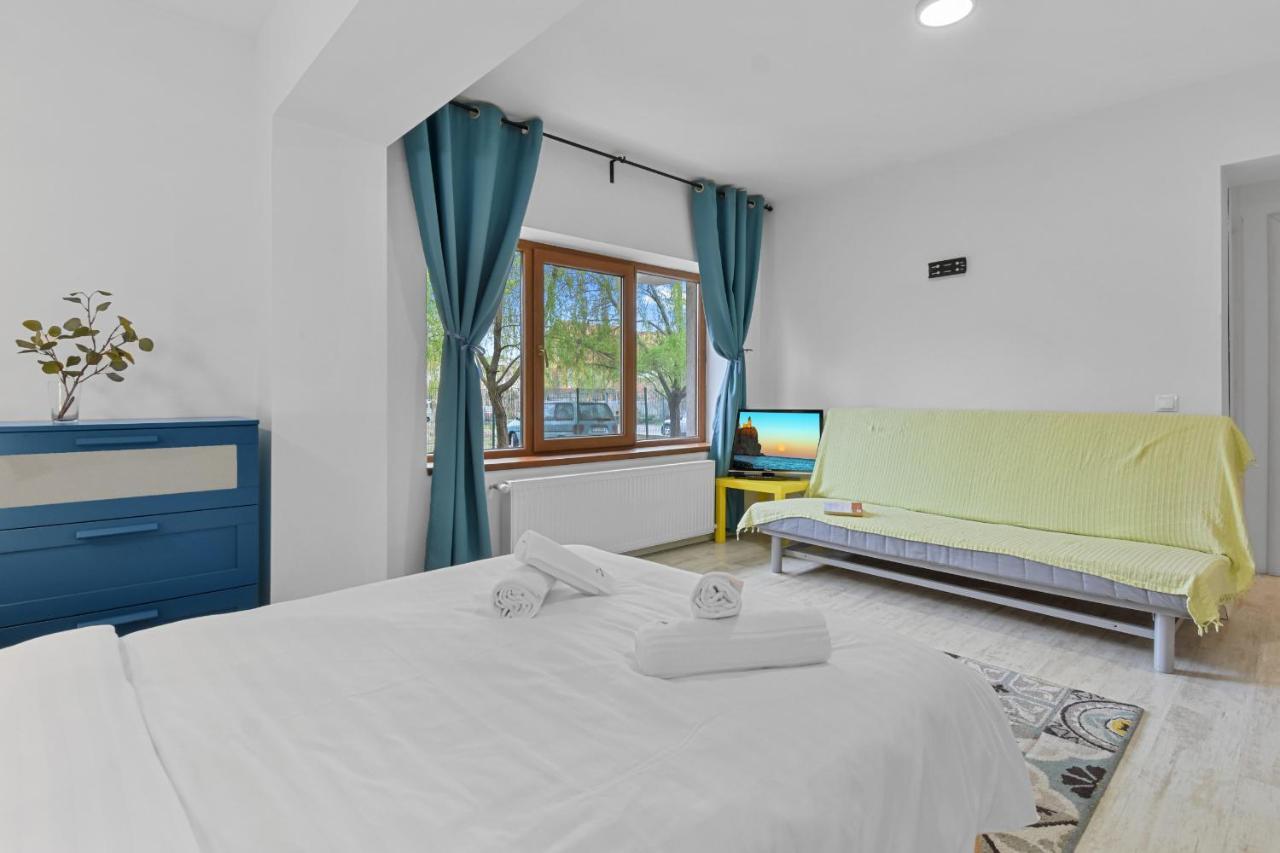 Homestay Otopeni Exterior photo