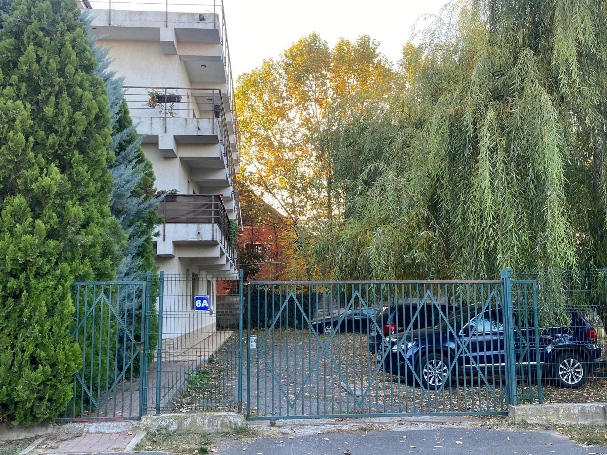 Homestay Otopeni Exterior photo